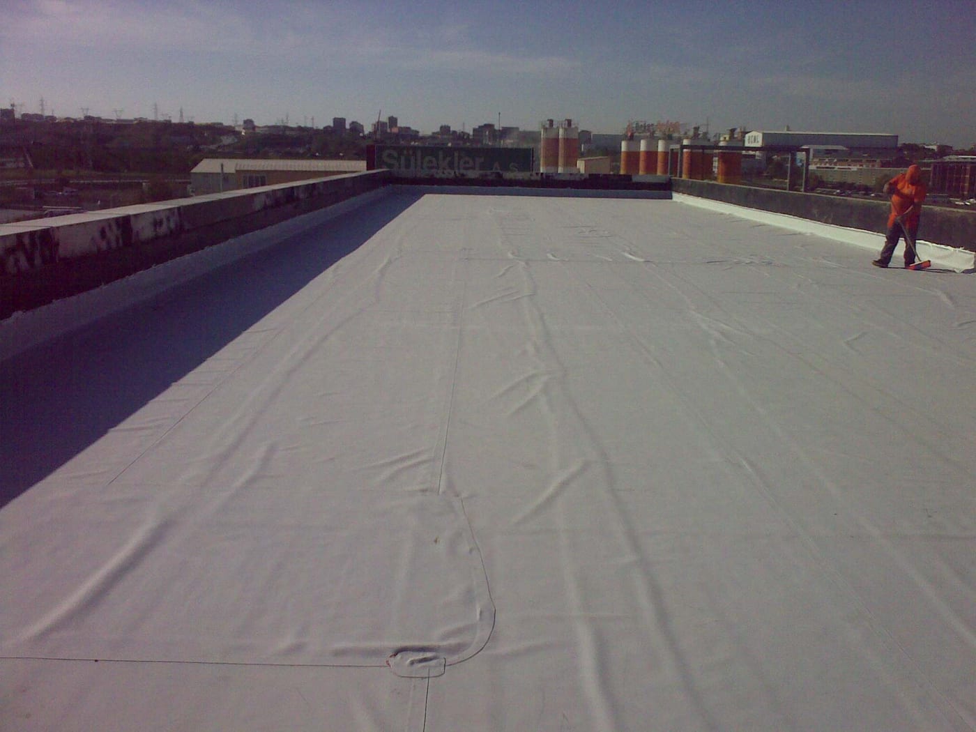 UV Dayanımlı Panel Çatı PVC Membranı uygulaması 3